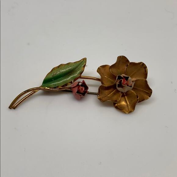 Vintage metal rose pin - Picture 2 of 8
